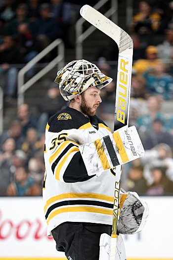 Bruins goalie Linus Ullmark